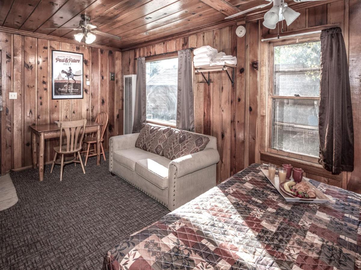 Apache Village 10, King Studio, Midtown, Sleeps 2 Ruidoso Buitenkant foto